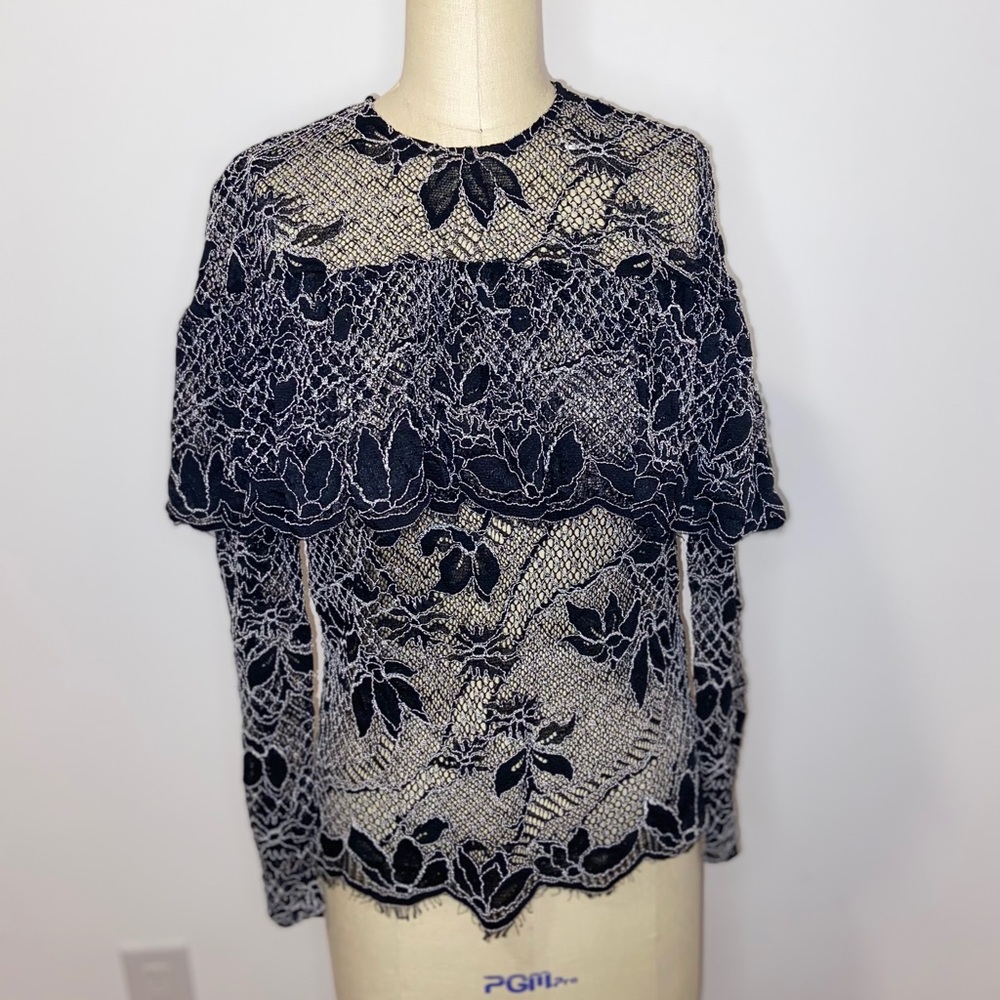 Knitted long sleeve blouse